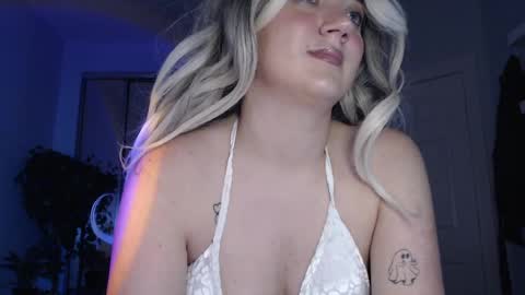 Goddess Emmy online show from May 20, 4:09 am