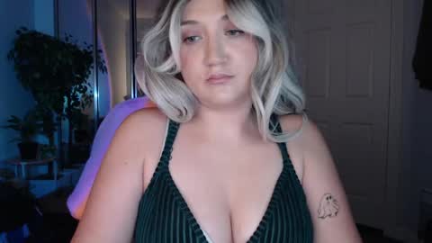 Goddess Emmy online show from May 11, 4:03 am