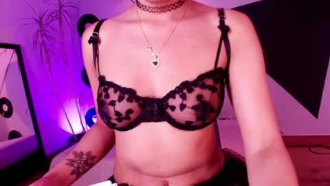 Julieta online show from April 29, 9:09 pm