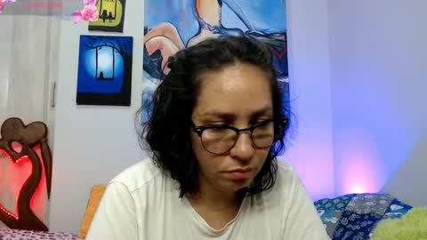  Naih Reyes online show from December 1, 6:50 am