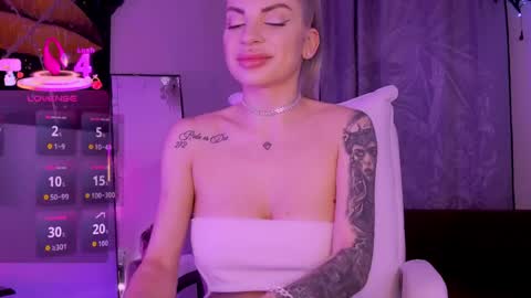 Goddess Nyx online show from May 4, 11:51 pm
