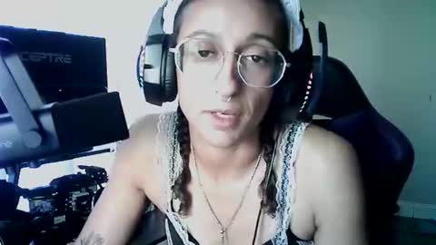 goddessvikkii online show from January 7, 9:51 pm