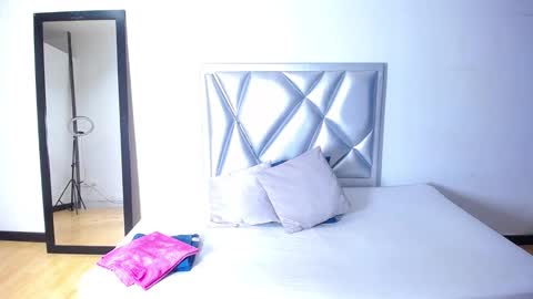 goldenn_ass1 online show from January 6, 3:43 am