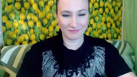 Snapshot of goldmoonn chatting on January 13, 5:44 pm goldmoonn online show from January 13, 5:44 pm