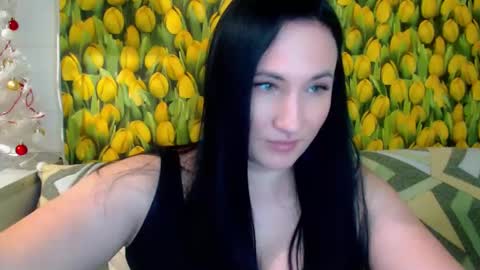 Snapshot of goldmoonn chatting on February 1, 5:58 pm goldmoonn online show from February 1, 5:58 pm