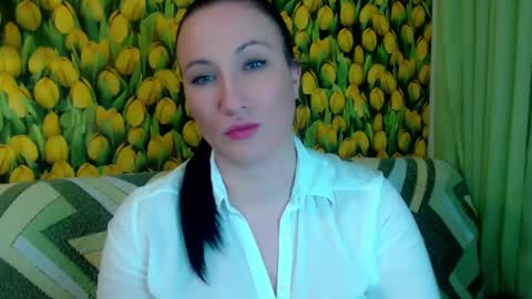 Snapshot of goldmoonn chatting on February 20, 6:57 pm goldmoonn online show from February 20, 6:57 pm