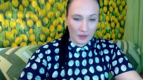 Snapshot of goldmoonn chatting on February 18, 6:39 pm goldmoonn online show from February 18, 6:39 pm