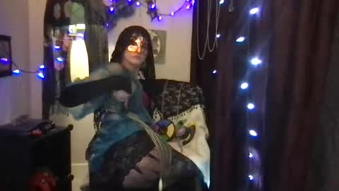 goldynsilvyrempress online show from April 21, 3:02 am