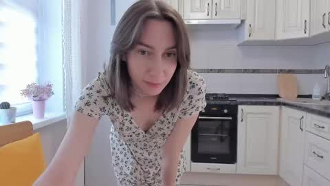 Good GlamorGirl online show from May 25, 4:00 am
