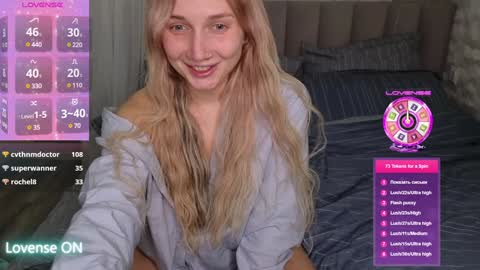 Snapshot of goodgirl0024 chatting on December 28, 9:30 pm goodgirl0024 online show from December 28, 9:30 pm