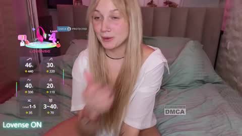 Snapshot of goodgirl0024 chatting on February 28, 8:39 pm goodgirl0024 online show from February 28, 8:39 pm