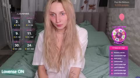Snapshot of goodgirl0024 chatting on January 8, 8:39 pm goodgirl0024 online show from January 8, 8:39 pm