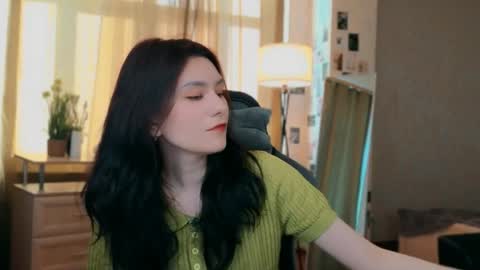 Sarra online show from May 3, 1:58 pm