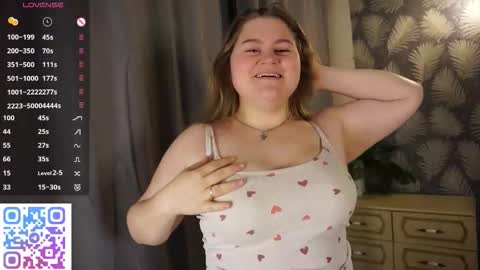 Sexy Mona 3 online show from October 14, 6:32 pm