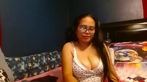 gorgeouslyn09 online show from October 15, 10:01 pm
