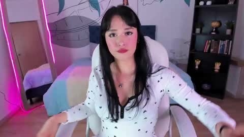 Alice online show from November 17, 7:03 pm