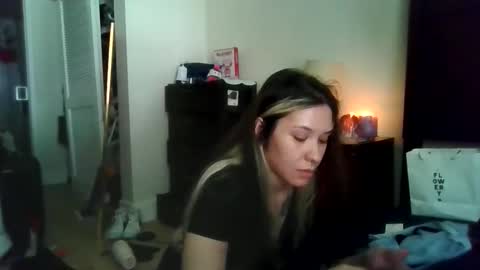 gothbaby305 online show from May 22, 2:48 pm