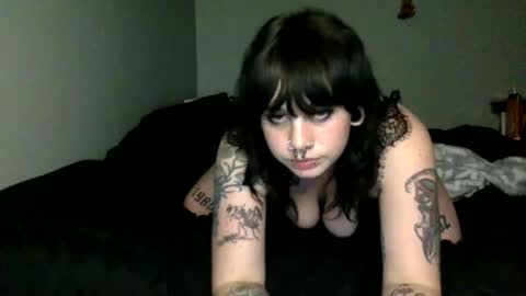 Goddessr0se online show from April 9, 4:15 am