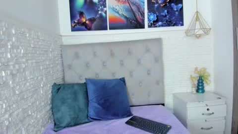 Gracey Milf online show from December 18, 11:45 am