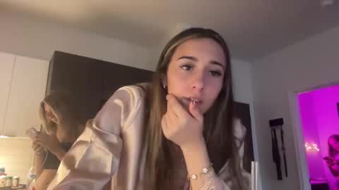 graceyrose online show from October 10, 6:02 pm