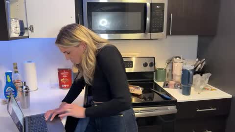 Snapshot of graciemae_baexx chatting on January 10, 9:53 pm Gracie Mae online show from January 10, 9:53 pm