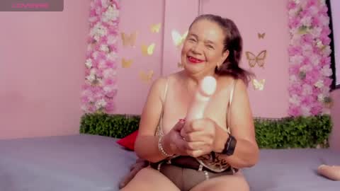 Mi Name is violeta  online show from May 11, 12:51 pm