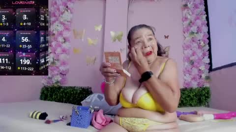 Mi Name is violeta  online show from May 16, 12:37 pm