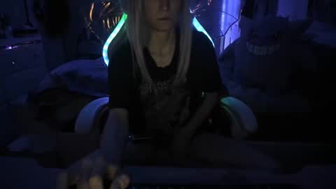 GreenEyedLovexo online show from February 12, 5:47 am