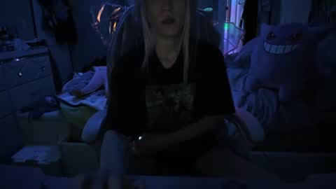 GreenEyedLovexo online show from March 4, 5:42 am