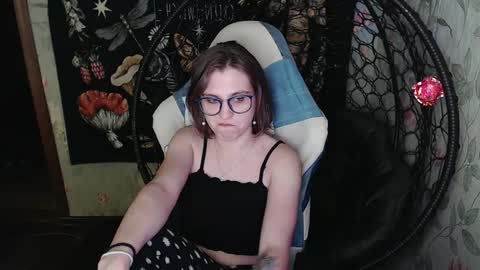 Lina online show from May 17, 2:27 pm