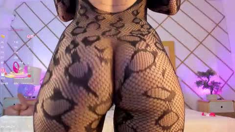 Greta Velvet  online show from November 16, 9:15 pm