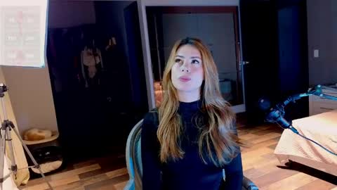 Greyslopez online show from May 20, 11:13 pm