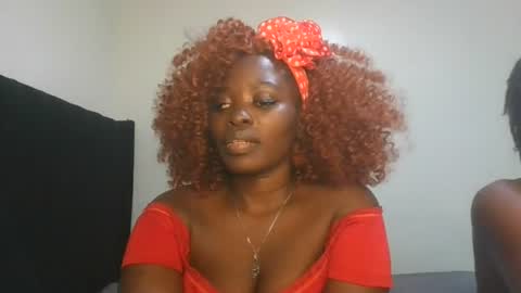 gud_lunah1 online show from July 21, 8:09 pm