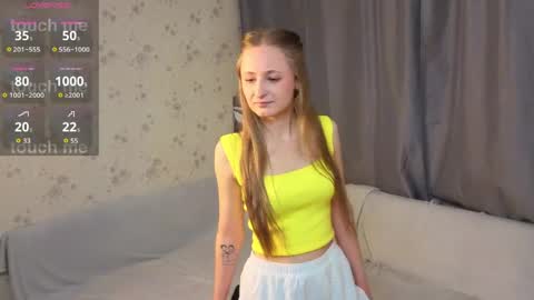 Hello im Hannah online show from April 4, 7:56 pm