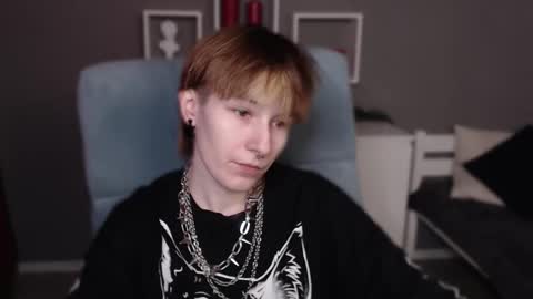 guitarandangell online show from March 10, 5:00 am