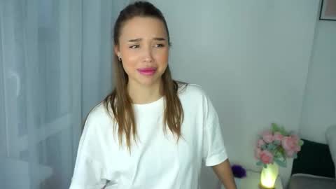 Kira  online show from December 17, 7:34 am