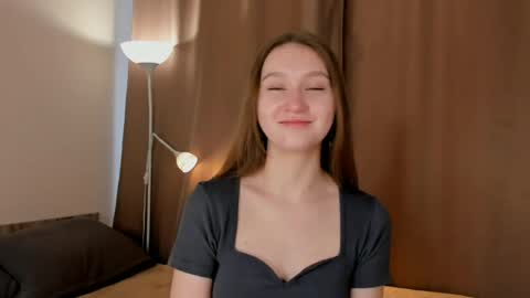 Molly online show from March 21, 8:19 am