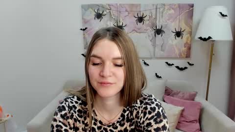 gwensmitt online show from November 3, 2:26 am