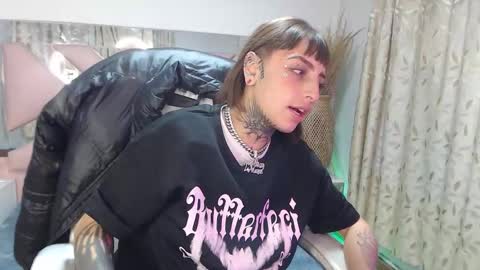 gyal_8_ online show from October 13, 3:42 am