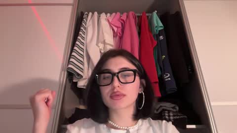 Helga online show from April 5, 3:44 pm