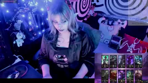 Hachi online show from November 15, 9:10 am