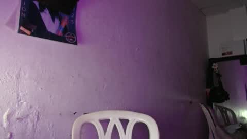 hadesmit1 online show from May 4, 7:17 pm