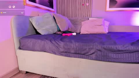 laura online show from May 21, 11:03 pm