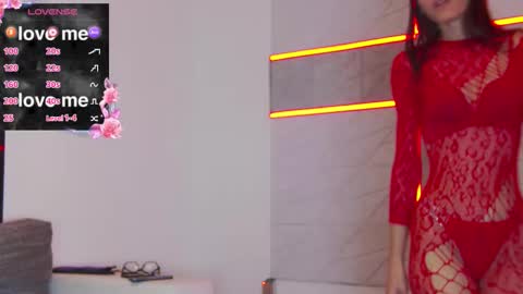 HaileyPeach online show from February 6, 6:22 pm