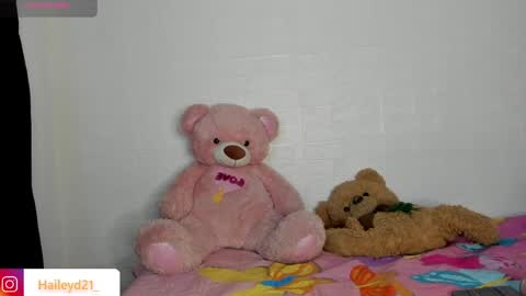 Hailey online show from April 5, 12:31 am