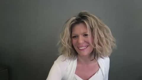 Hailey online show from March 30, 6:29 pm