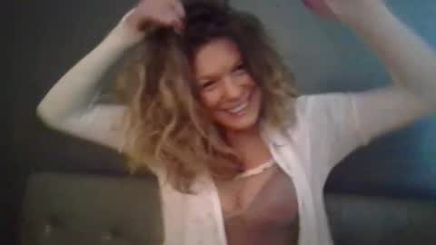 Hailey online show from November 27, 6:22 pm