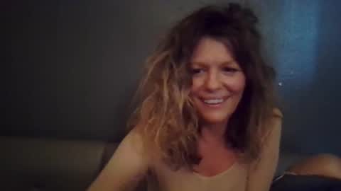 Hailey online show from November 30, 8:24 pm