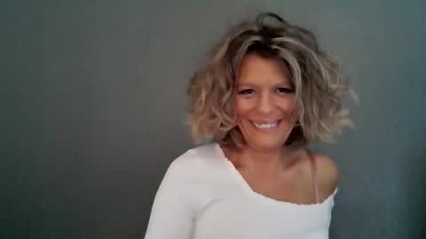 Hailey online show from February 25, 6:28 pm