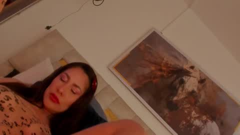 Halie  online show from May 12, 12:08 am